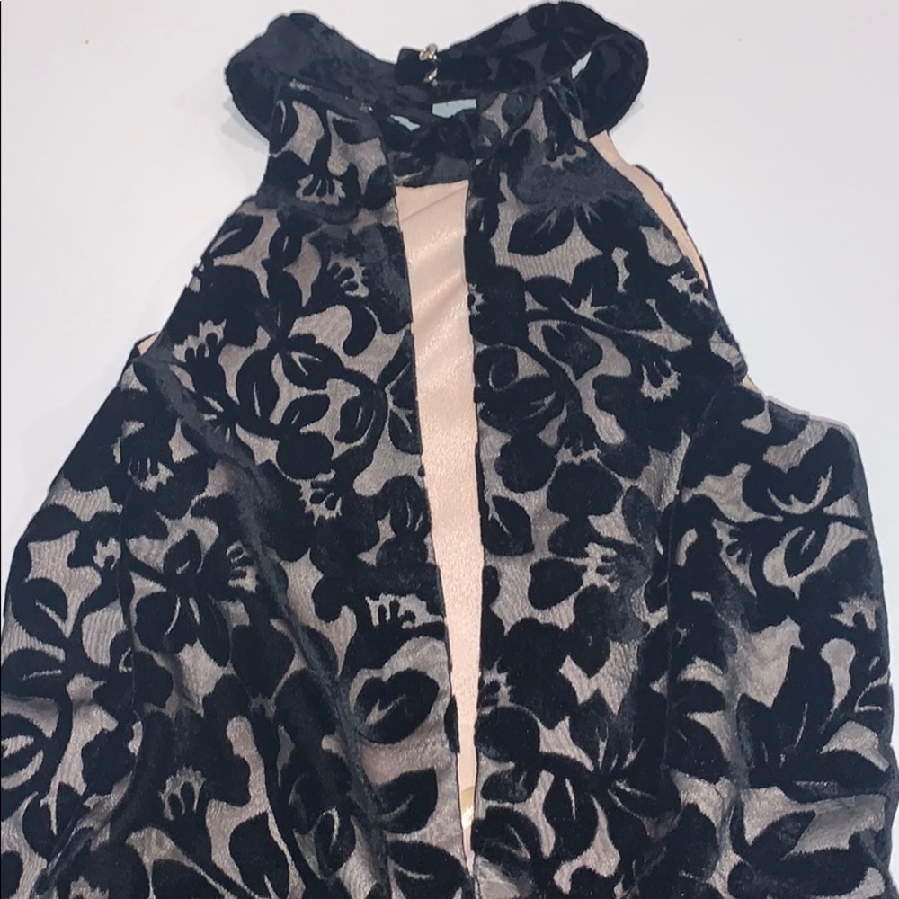 Black crushed velvet high neck open back dress - Picture 6 of 8